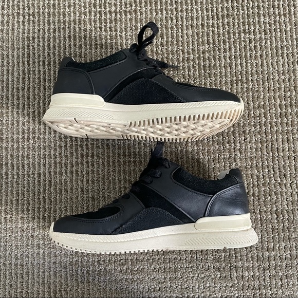 Everlane The Trainer Leather Sneaker in Black - Picture 4 of 7